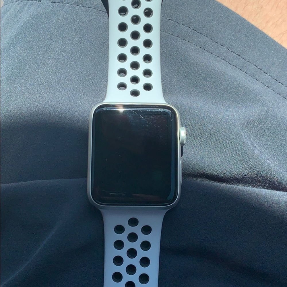 Apple Watch Series 3- 42mm